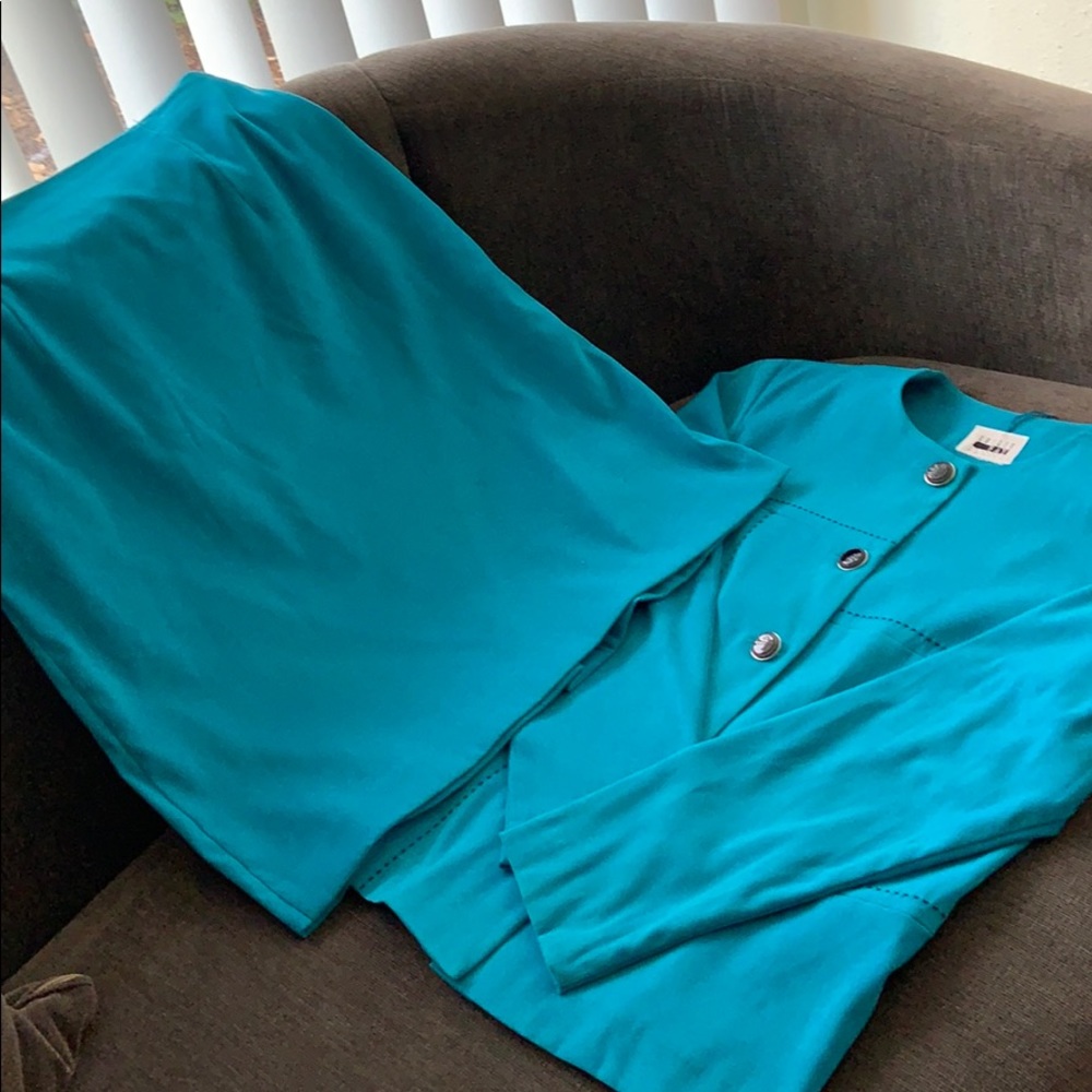 Skirt, jacket turquoise